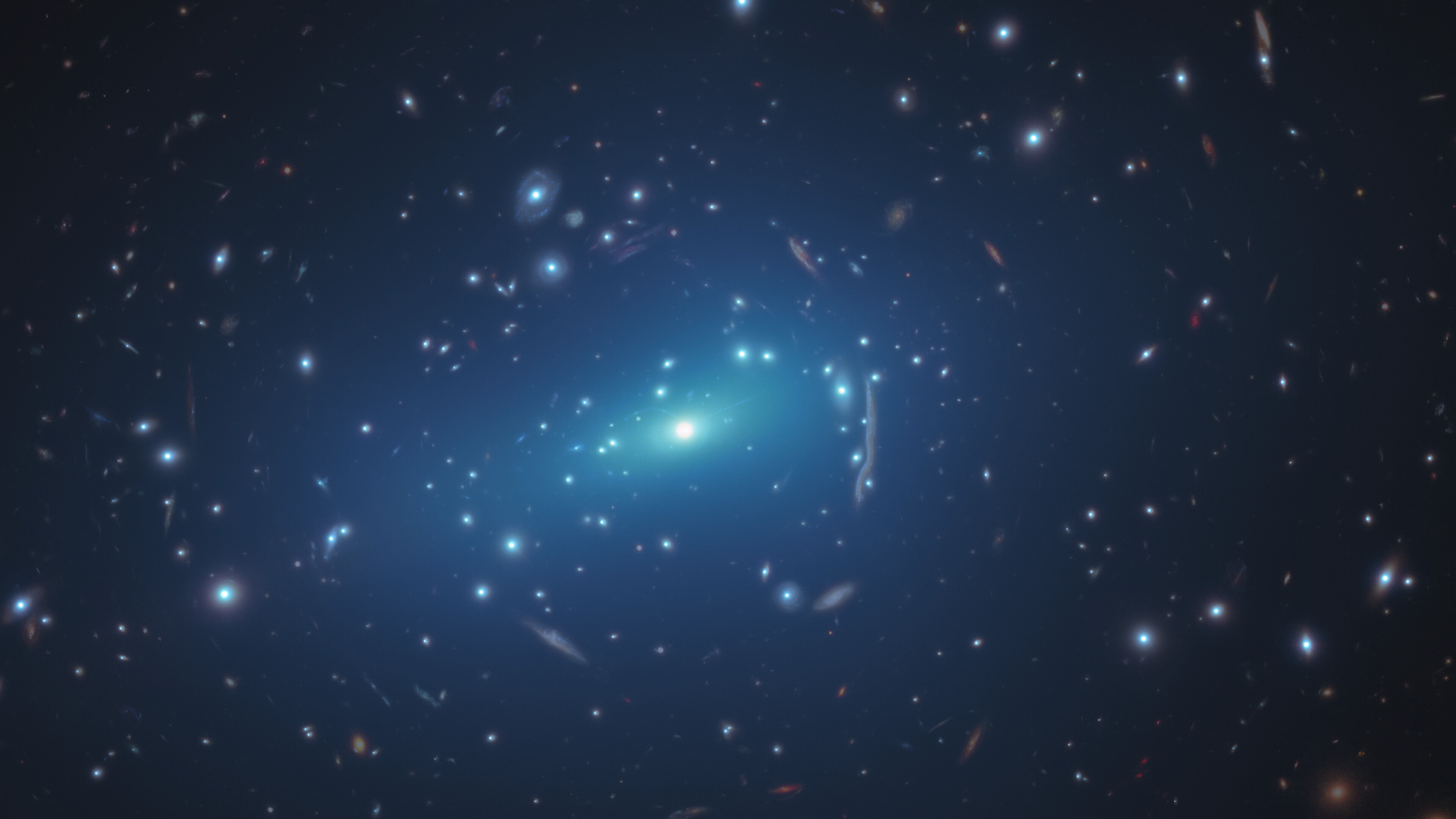 dark matter substructure intracluster light