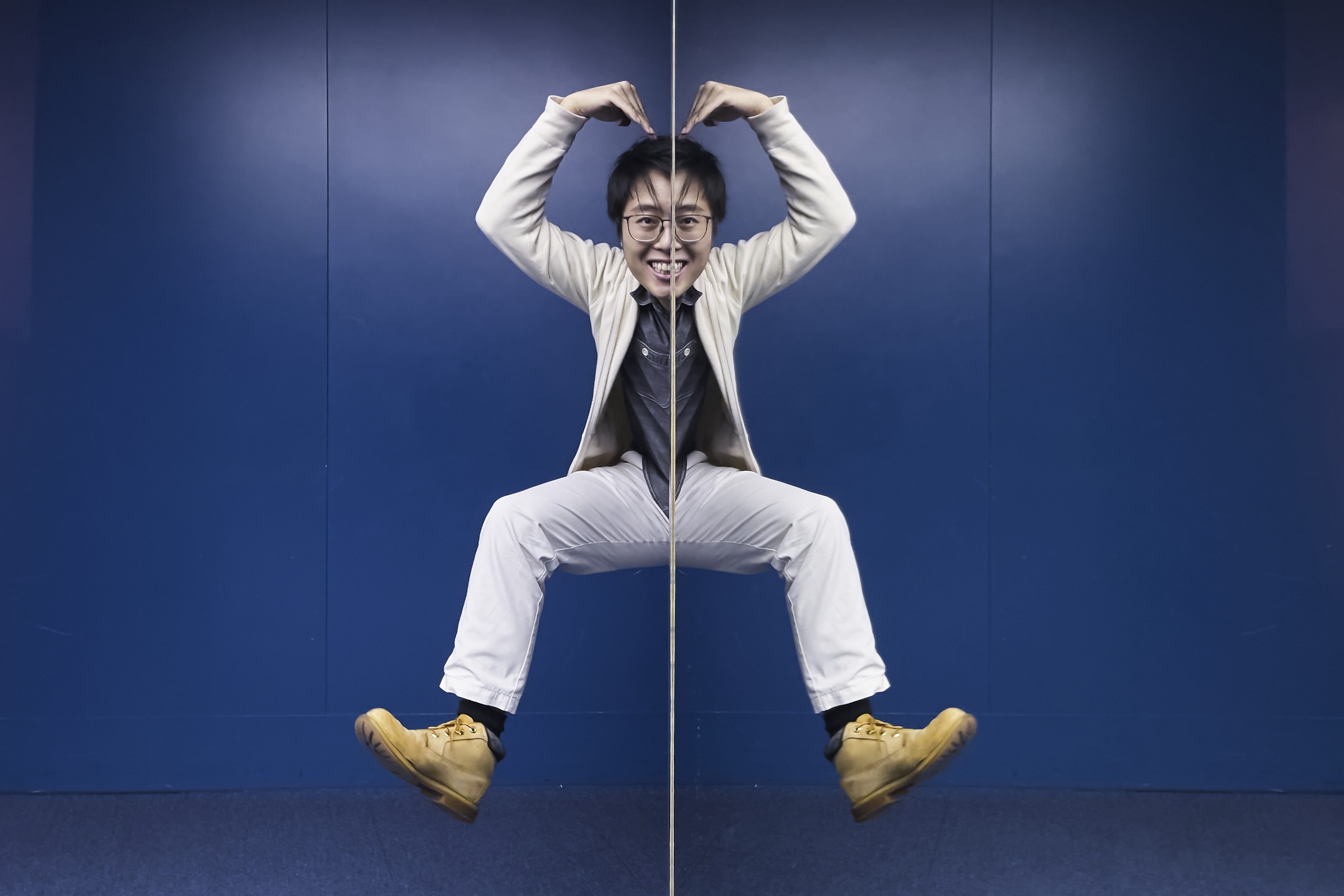 anti-gravity mirror