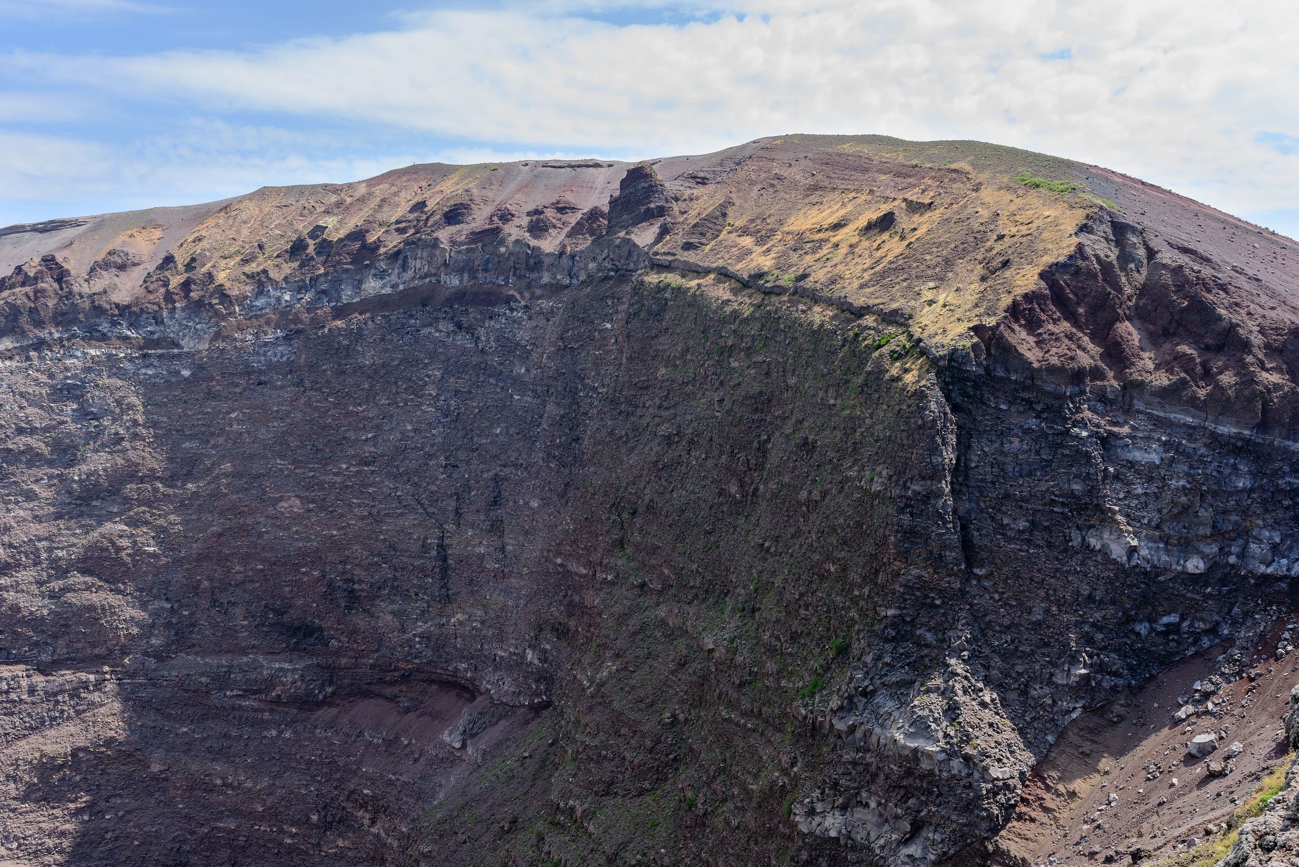 crater rim Mt. Vesuvius