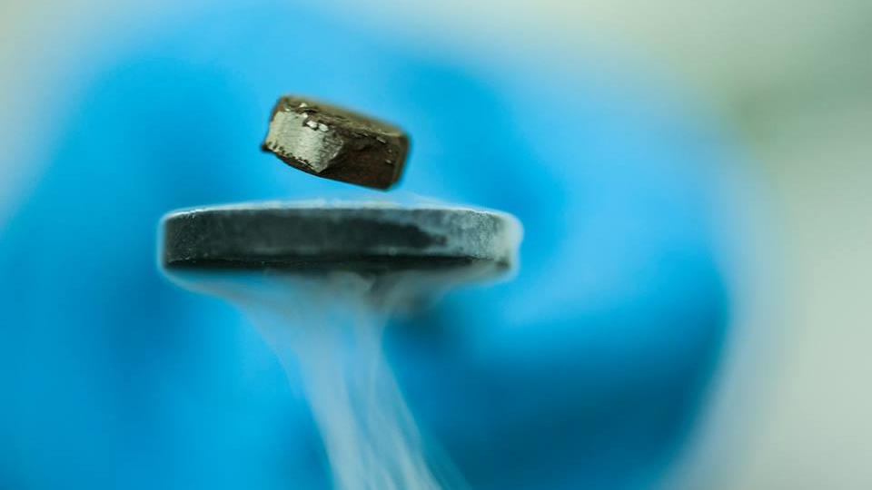 superconductor quantum levitation